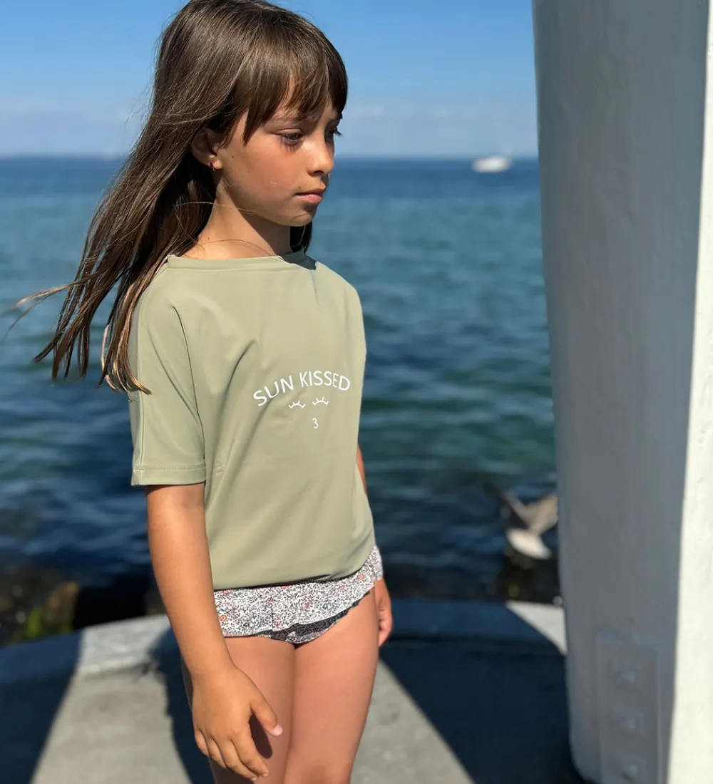 Badebluse - Luna - UV50+ - Olive|Petit Crabe Online